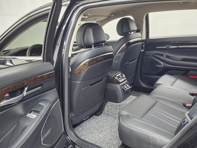 2020 Genesis G90 缩略图 16