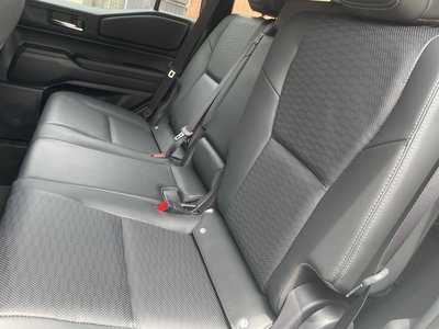 صورة مصغرة 13 لـ 2025 Toyota LAND CRUISER 250
