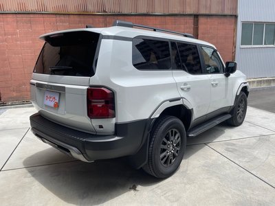 2025 Toyota LAND CRUISER 250 photo 6