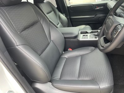 2025 Toyota LAND CRUISER 250 photo 10