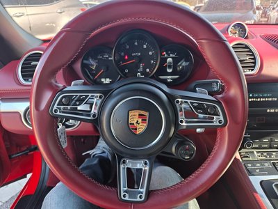 PORSCHE 718 BOXSTER - 9