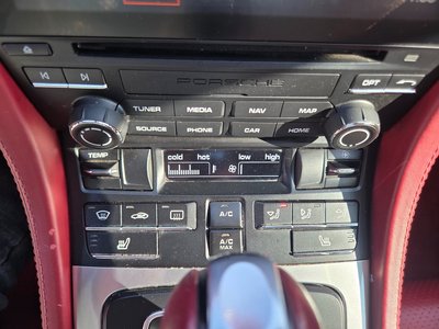 PORSCHE 718 BOXSTER - 7