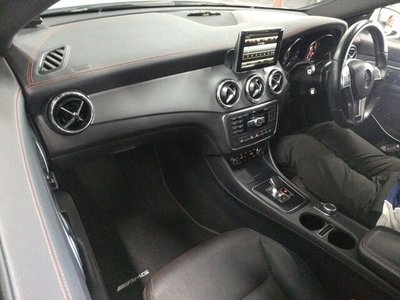 صورة 3 لـ 2013 Mercedes-BENZ CLA AMG