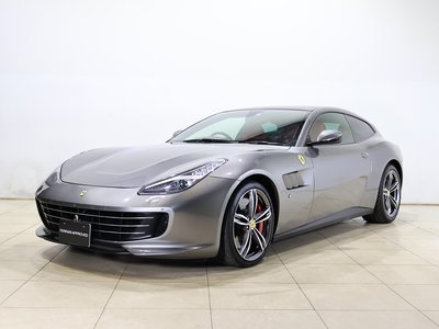 FERRARI GTC4 LUSSO