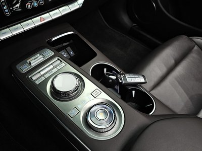 صورة مصغرة 12 لـ 2022 Genesis GV70
