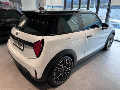 صورة 5 لـ 2024 MINI COOPER S