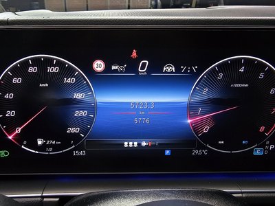 2025 Mercedes-BENZ GLE — миниатюра 11