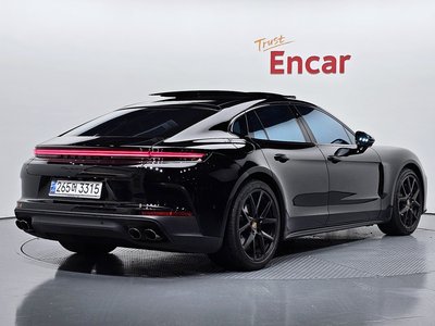 PORSCHE PANAMERA - 3