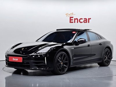 PORSCHE PANAMERA - 1