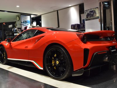 FERRARI 488 PISTA - 4