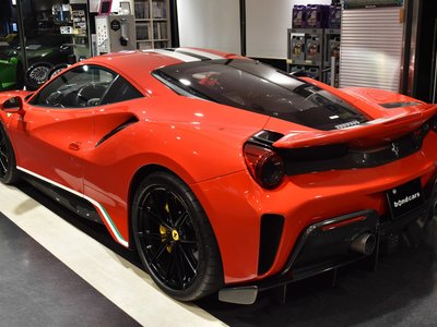 FERRARI 488 PISTA - 9
