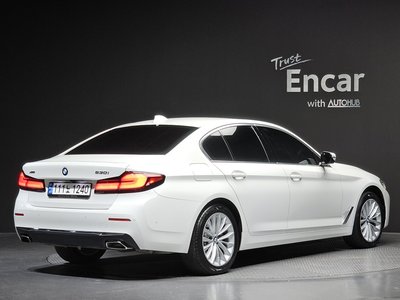 BMW 5 SERIES - 4