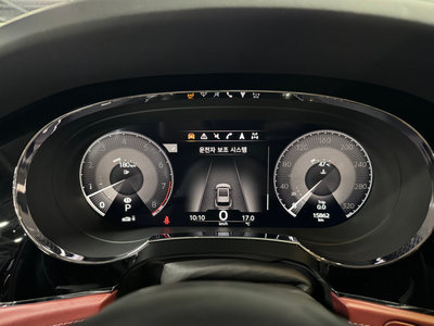 BENTLEY BENTAYGA - 7