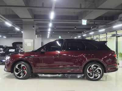 BENTLEY BENTAYGA - 4