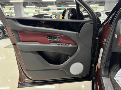 BENTLEY BENTAYGA - 5