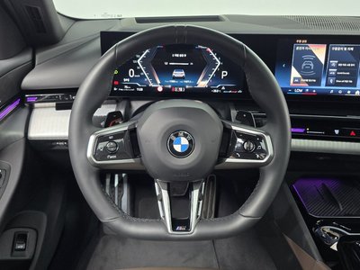 صورة مصغرة 19 لـ 2023 BMW 5 SERIES