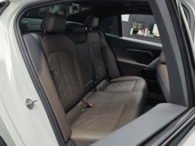 صورة مصغرة 16 لـ 2023 BMW 5 SERIES