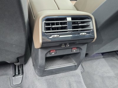 صورة مصغرة 29 لـ 2023 BMW 5 SERIES