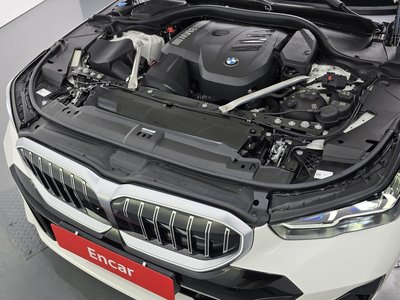 صورة 7 لـ 2023 BMW 5 SERIES