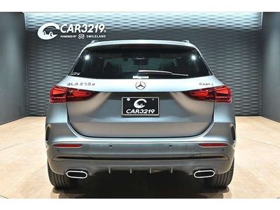 MERCEDES-BENZ GLA - 7