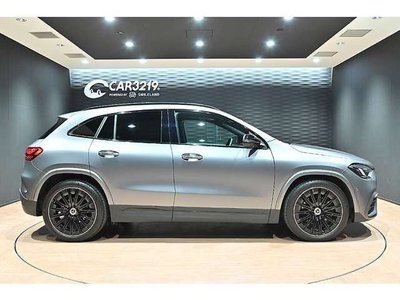 MERCEDES-BENZ GLA - 10