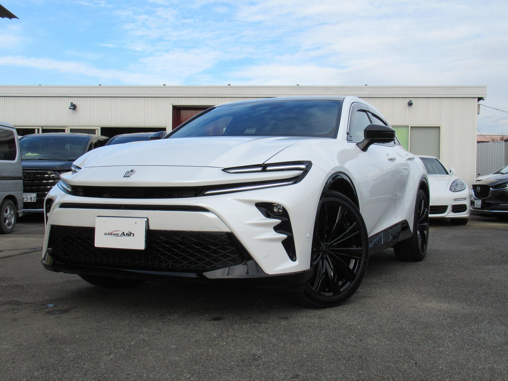 TOYOTA CROWN SPORT - View 1