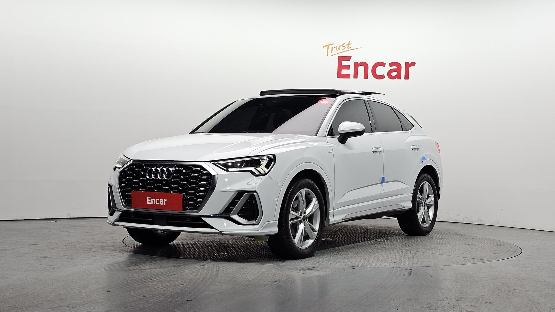 AUDI Q3 - View 1