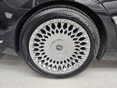 GENESIS G90 - 6