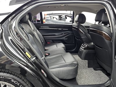 2019 Genesis G90 — миниатюра 18