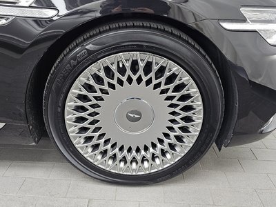 GENESIS G90 - 8