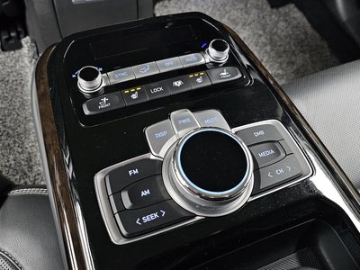 2019 Genesis G90 — миниатюра 25