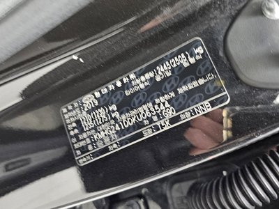 2019 Genesis G90 — миниатюра 27