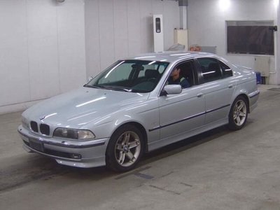 BMW 5 SERIES - 4