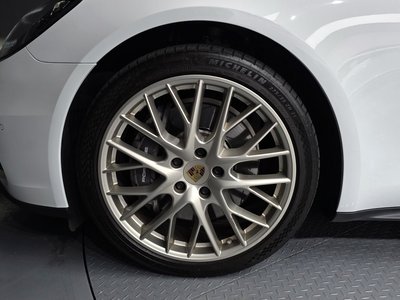 PORSCHE PANAMERA - 6