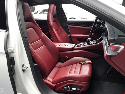 PORSCHE PANAMERA - 10