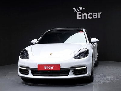 PORSCHE PANAMERA - 2