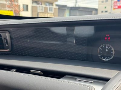 2017 Lexus LC — миниатюра 17