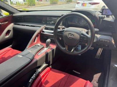 صورة 3 لـ 2017 Lexus LC