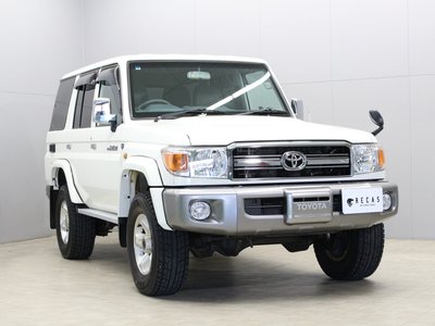 2014 Toyota LAND CRUISER 70 photo 1