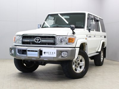 2014 Toyota LAND CRUISER 70 photo 2