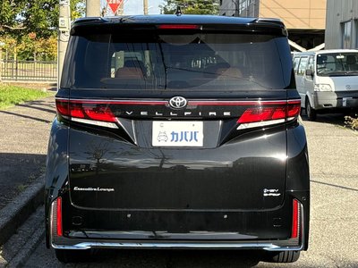 TOYOTA VELLFIRE - 4