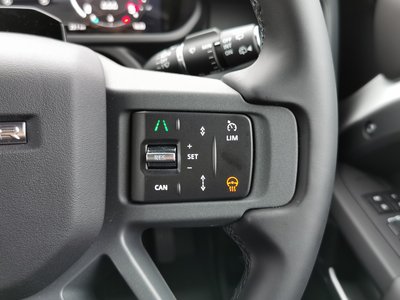 LAND ROVER DEFENDER - 6