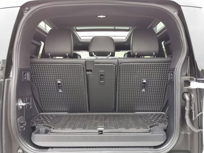 2025 LAND Rover DEFENDER 缩略图 23