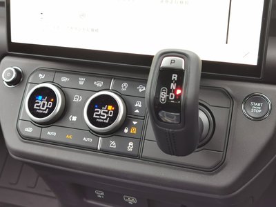 2025 LAND Rover DEFENDER 缩略图 16