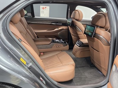 2020 Genesis G90 缩略图 12
