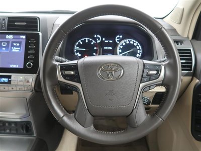 2022 Toyota LAND CRUISER PRADO — миниатюра 26