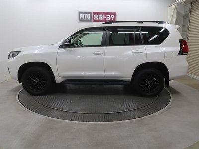 2022 Toyota LAND CRUISER PRADO — фото 10