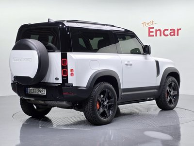 LAND ROVER DEFENDER - 3