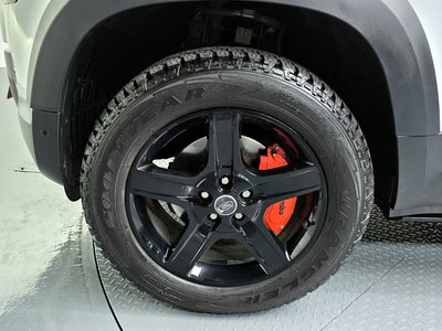 LAND ROVER DEFENDER - 6