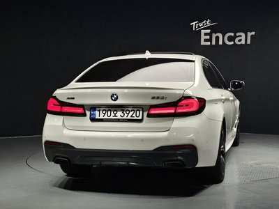2022 BMW 5 SERIES 照片 3